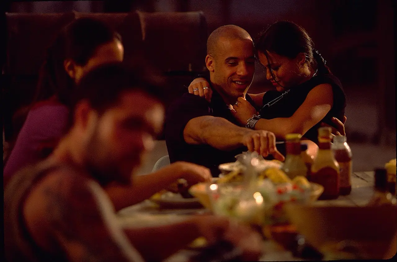 Vin Diesel ("Dom Toretto") e Michelle Rodriguez ("Letty") em "Velozes e Furiosos" (Universal Pictures)