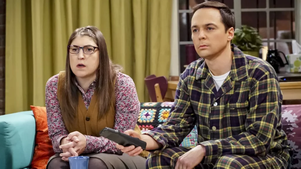 Foto de Mayim Bialik e Jim Parsons em Big Bang: A Teoria