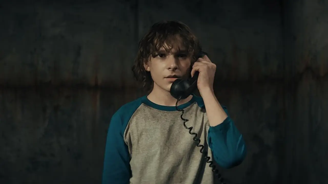 Foto de Mason Thames em "O Telefone Preto"