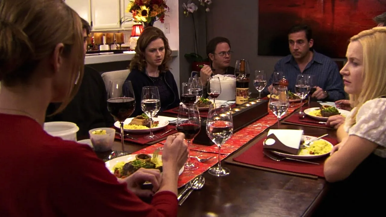 Melora Hardin, Steve Carell, Jenna Fischer, Rainn Wilson e Angela Kinsey em The Office - Foto: Reprodução