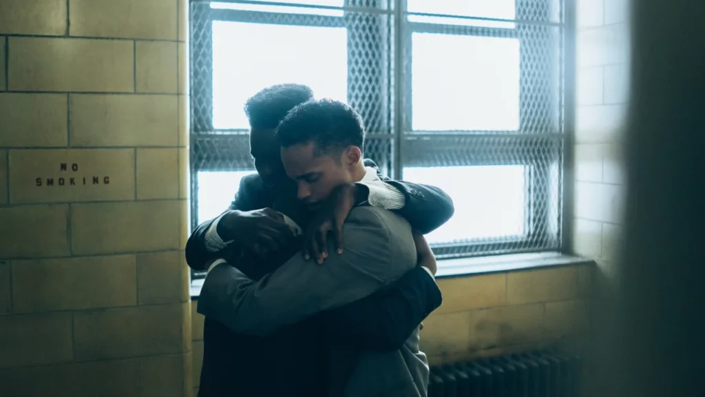 Marquis Rodriguez e Ethan Herisse em "Olhos que Condenam" (Netflix)