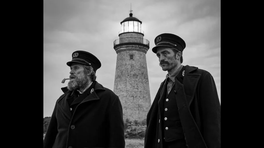 Willem Dafoe e Robert Pattinson em "O Farol" (Foto: Eric Chakeen/A24)